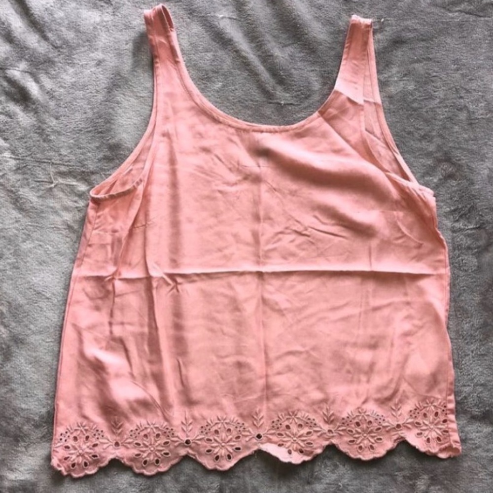 Pink tank top